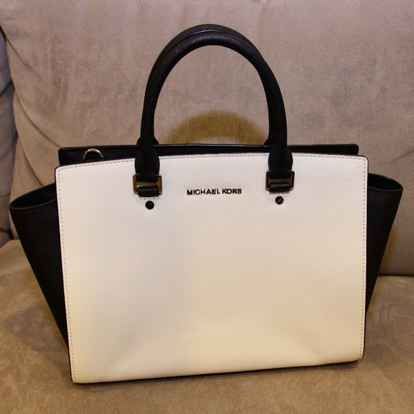 Michael Kors Bag - Picture 1 of 2